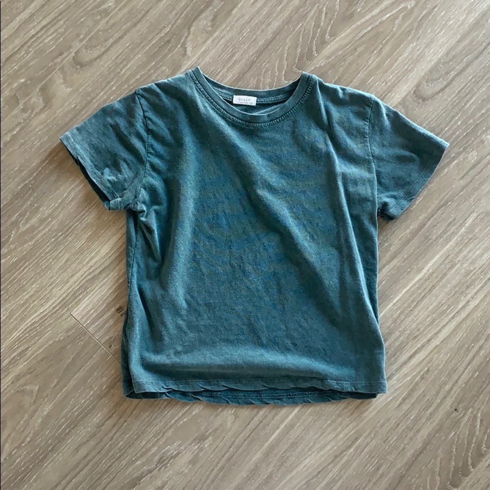 BRANDY MELVILLE T-shirt